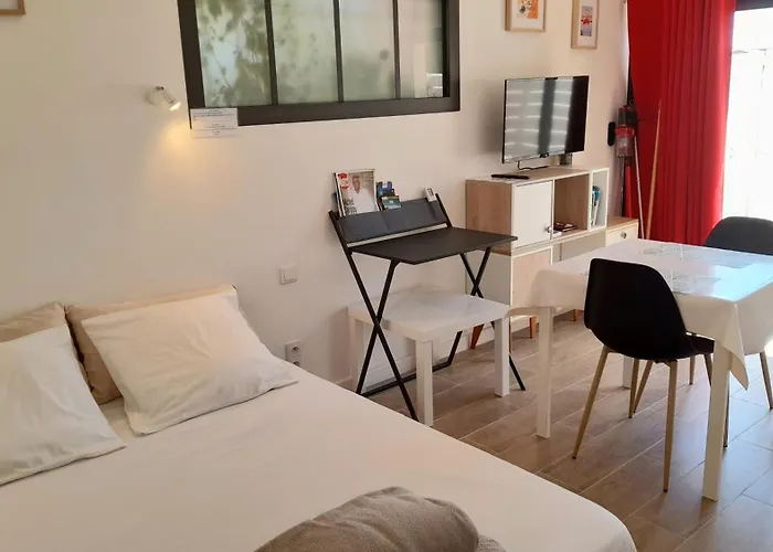 Studio Logement Entier Calme Neuf Climatise Avec Exterieur
